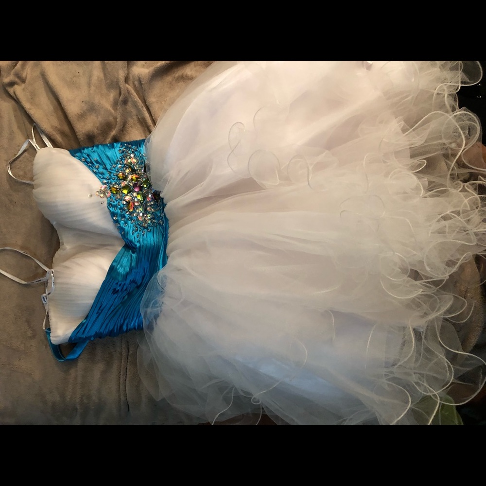 Short white dress with blue strap and corset